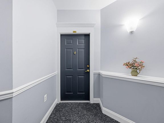 5th image of 502 King Farm Blvd APT 206