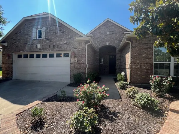 9116 Starwood Ln, Denton, TX 76207