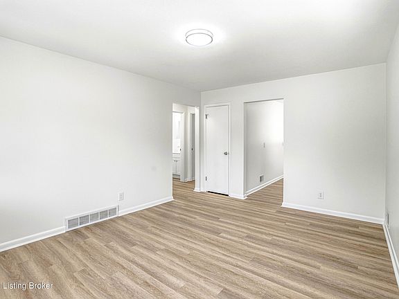 3rd image of 4414 Allmond Ave