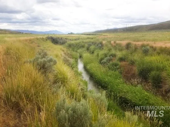 N Daniels Rd, Malad City, ID 83252