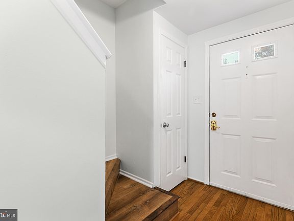 3rd image of 1572 Lodge Pole Ct