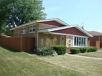 2nd image of 4524 W 102nd St