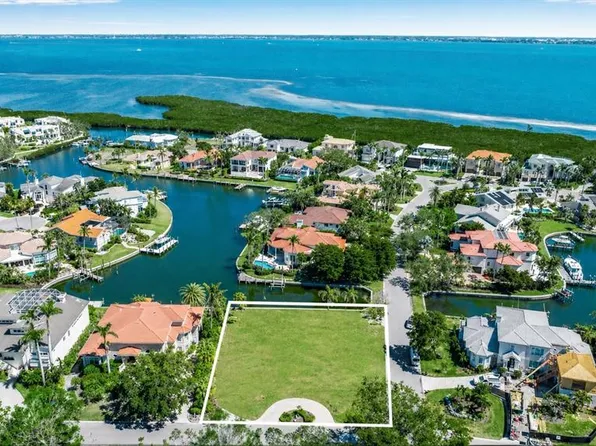 1600 Harbor Sound Dr, Longboat Key, FL 34228