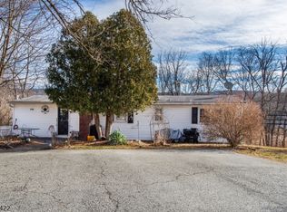 6 Mulberry St, Hamburg Boro, NJ 07419