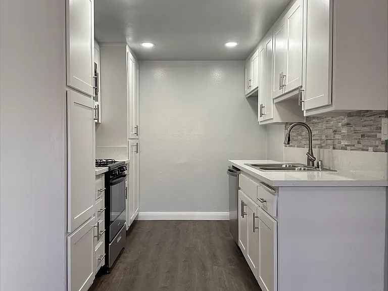 Arroyo Vista Apartments — Photo 20