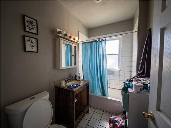 5th image of 27 Short St