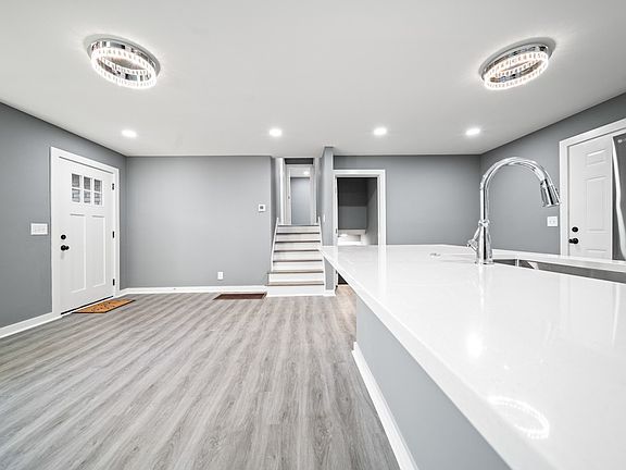 4th image of 3116 Ewingwood Dr
