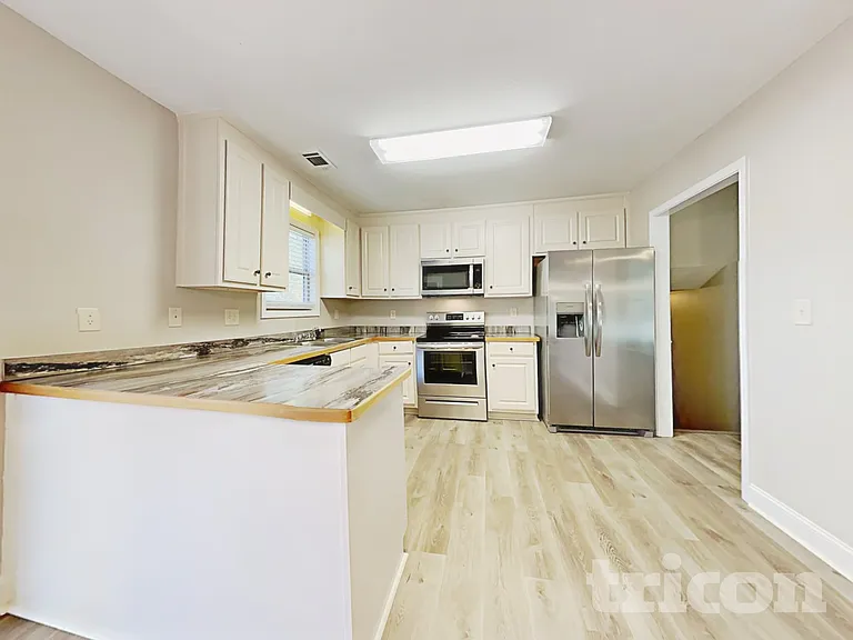 1656 Deer Creek Ln — Photo 5