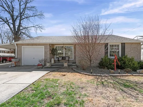 505 Hickory St, Richmond, MO 64085