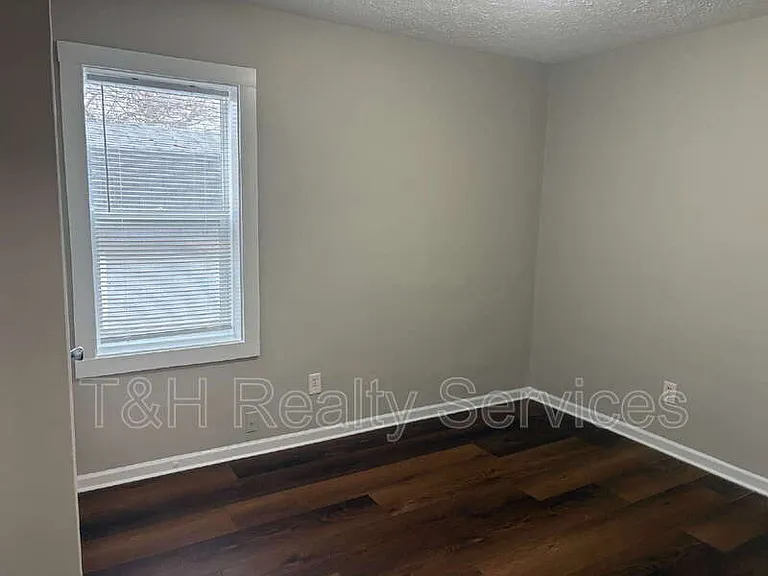 4303 Norwaldo Ave — Photo 12
