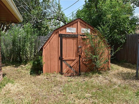 2nd image of 1500 Tiffany Dr