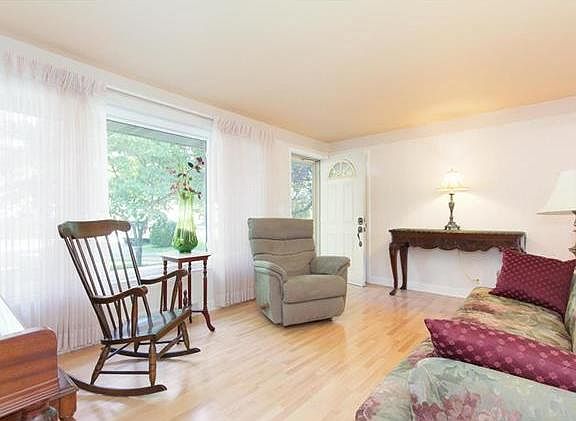 3rd image of 8700 Zellwood Dr