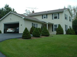 6701 Camelot Rd, Radford, VA 24141