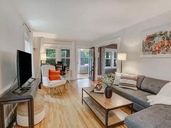 5th image of 4253 Brookside Ave S