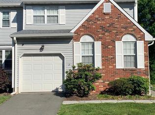 2 Musket Ct, Ewing, NJ 08628