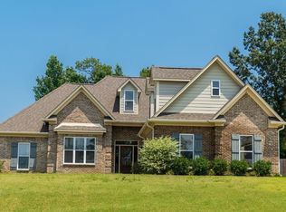 605 Taylor Overlook Dr, Taylor, MS 38673