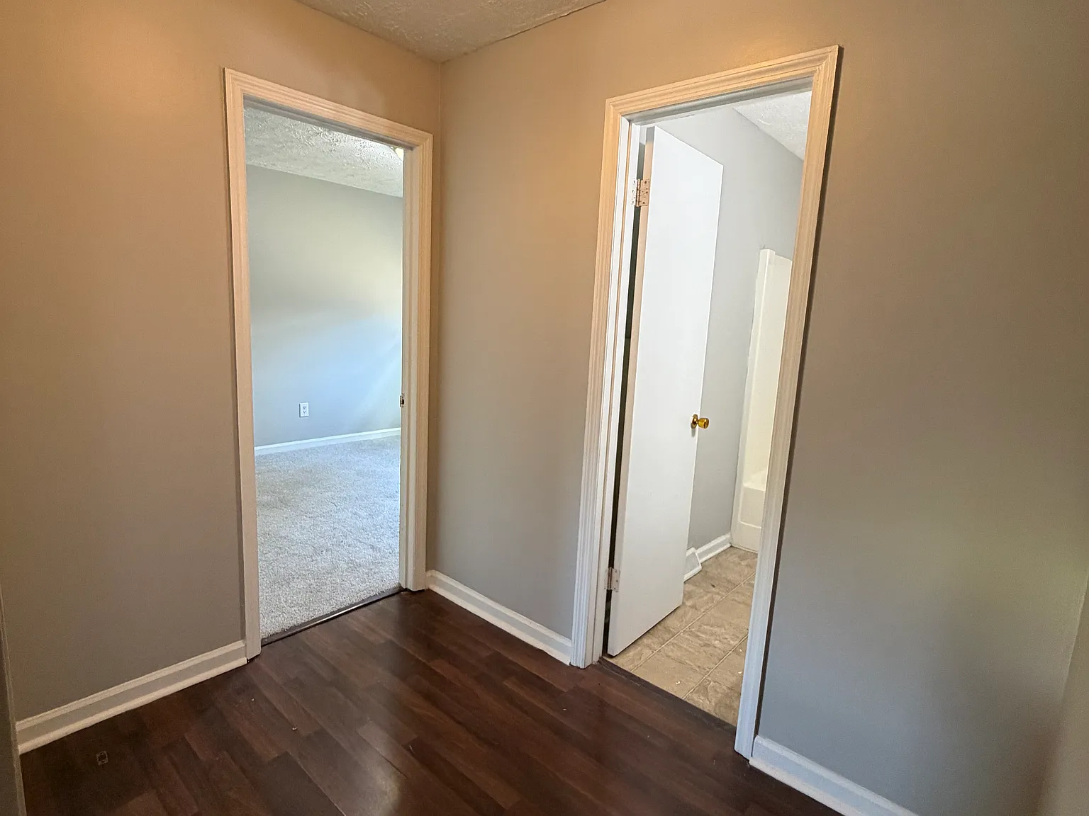 2 bed, 1.5 bath, 1000 sqft, $975 — Photo 4