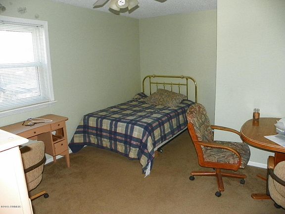 4th image of 9177 S Redwood Dr