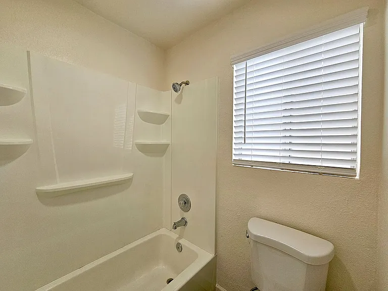 Sandalwood Apartments — Photo 17