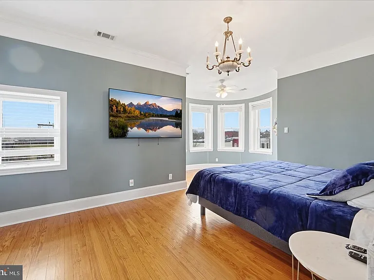 949 S St NW — Photo 12