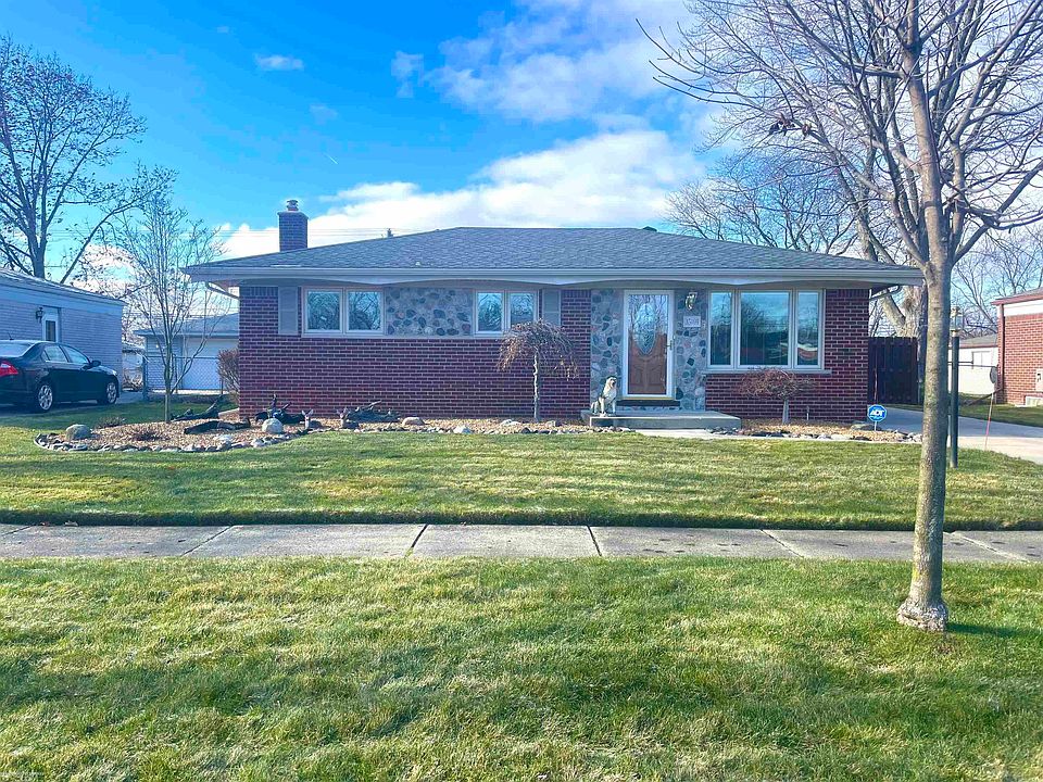 1st image of 35169 Simon Dr