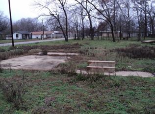 501 S Sycamore St, Crockett, TX 75835