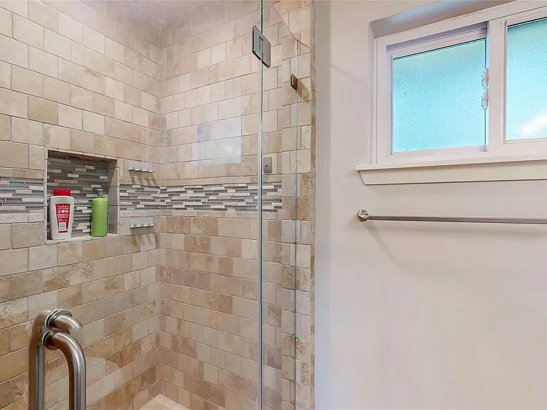 5338 Creekbend Dr — Photo 27