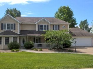 221 Hunters Run Rd, Jefferson City, MO 65109