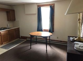 72 1/2 Saint Clair St, Tiffin, OH 44883