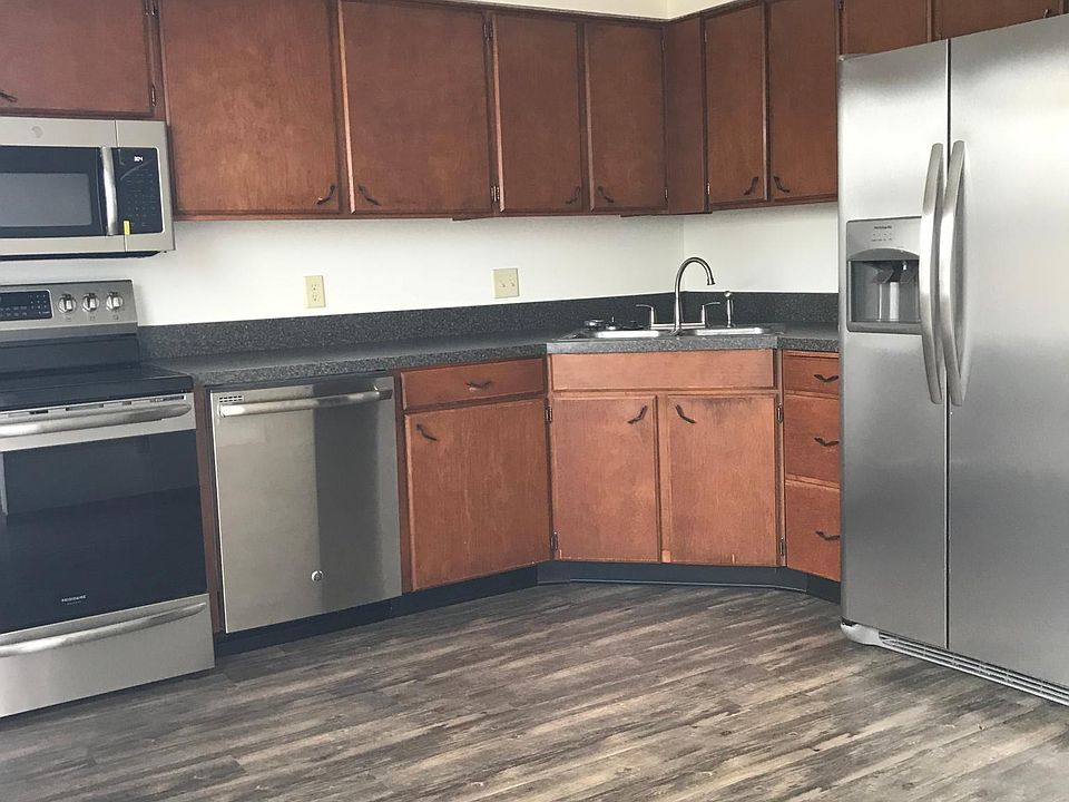 1st image of 738 Fairwood Dr APT 3