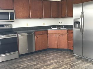 738 Fairwood Dr APT 3, Neenah, WI 54956