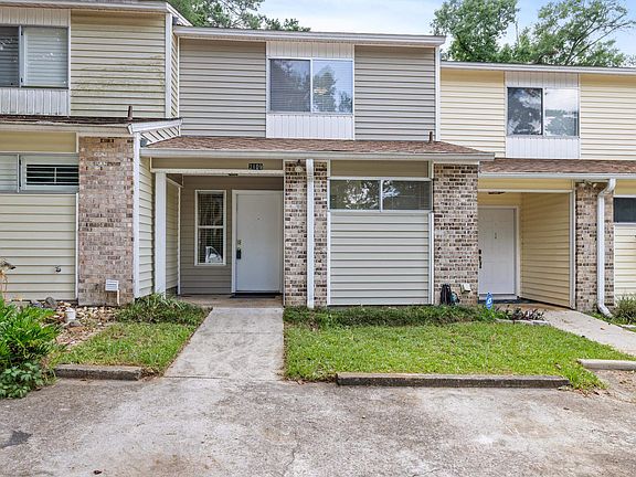 3rd image of 2109 Claremont Ln