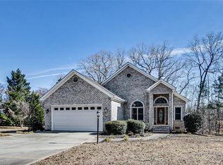 405 Heritage Dr, Randleman, NC 27317
