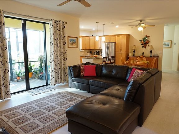 5th image of 25115 Esmeralda Ct