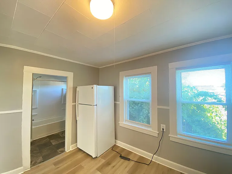 4 Shedds Ave — Photo 8