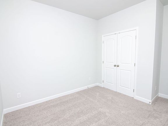 5th image of 505 Forsberg Ct