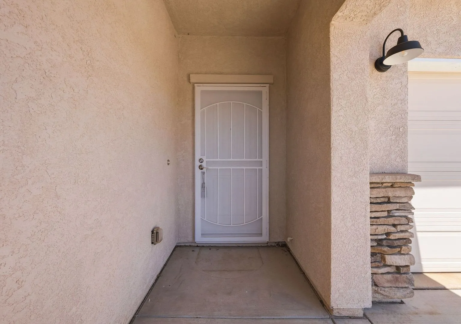 Silver Stone at Shastina Ranch - Stylish Home with Designer Touches! — Photo 3