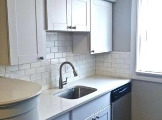 1147 Claytonia Ter APT 1S, Saint Louis, MO 63117