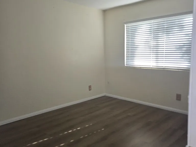 4700 Clair Del Ave #506 — Photo 22