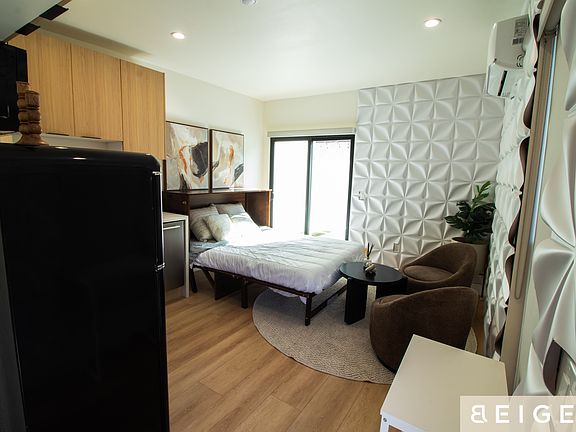 5th image of 22454 Dolorosa St