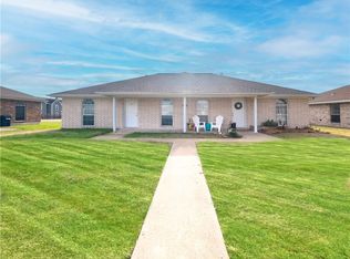 906 Camellia Ct, College Station, TX 77840