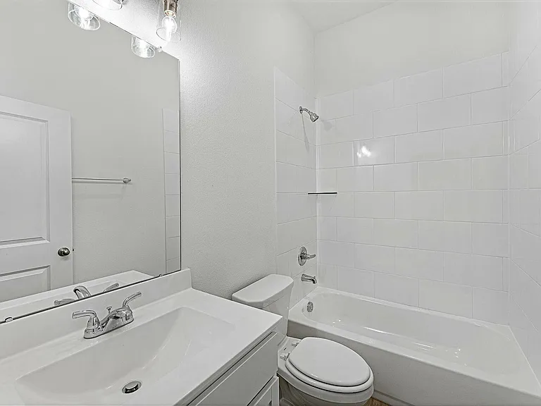 817 Bahia Bay Dr — Photo 8