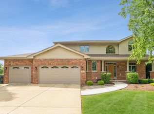 765 Bluestone Bay Dr, New Lenox, IL 60451