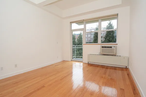 Rented by Brooklyn Heights Real Estate Inc | media 32