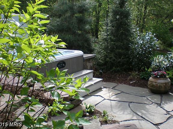 5th image of 2108 Freda Dr