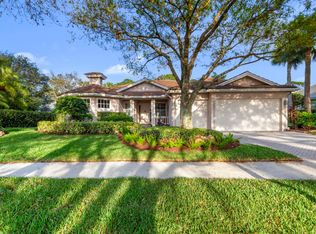 5657 SE Forest Glade Trl, Hobe Sound, FL 33455