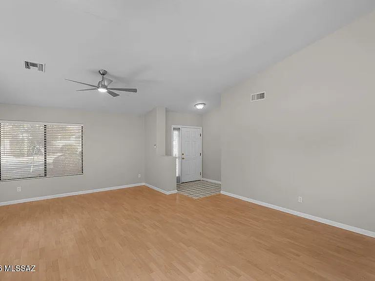 5580 N Via Umbrosa — Photo 32