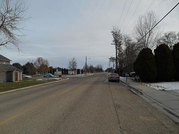 5th image of 803 Davis Ave