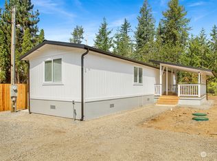 8657 Golden Valley Dr, Maple Falls, WA
