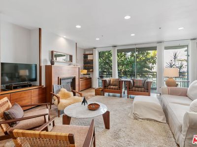 1815 Holmby Ave APT 102, Los Angeles, CA, 90025